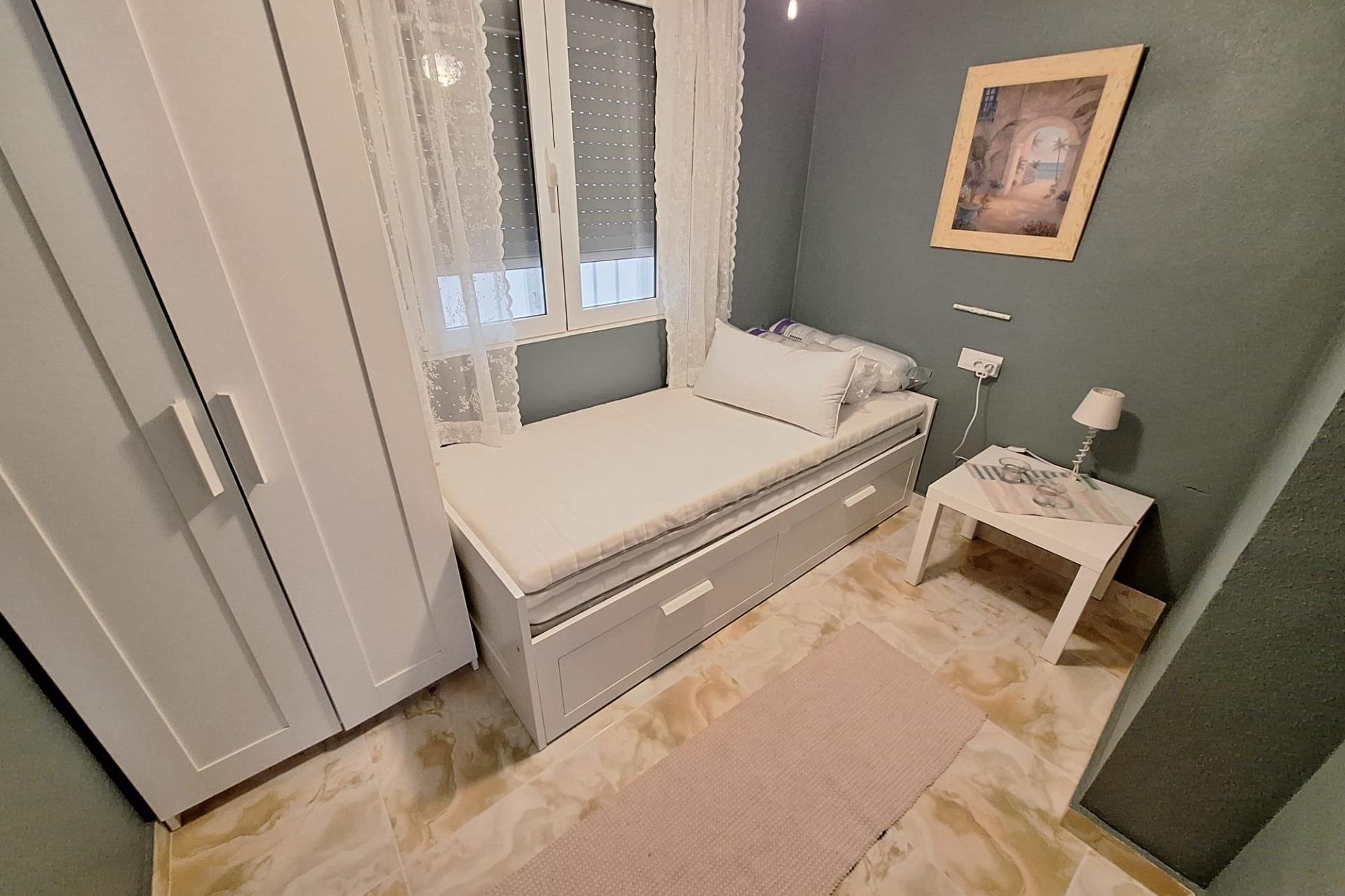  - Apartament - Torrevieja - Centro