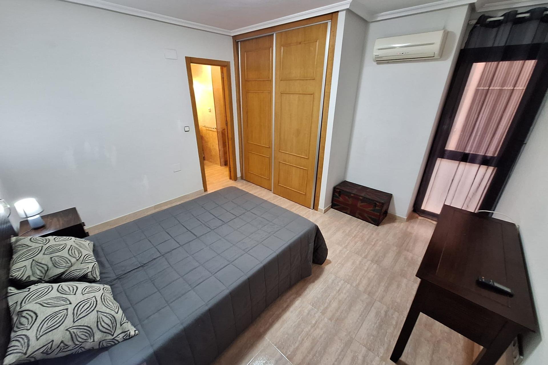  - Apartament - Torrevieja - Playa de los locos