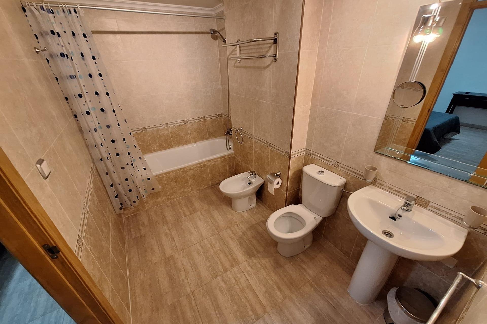  - Apartament - Torrevieja - Playa de los locos