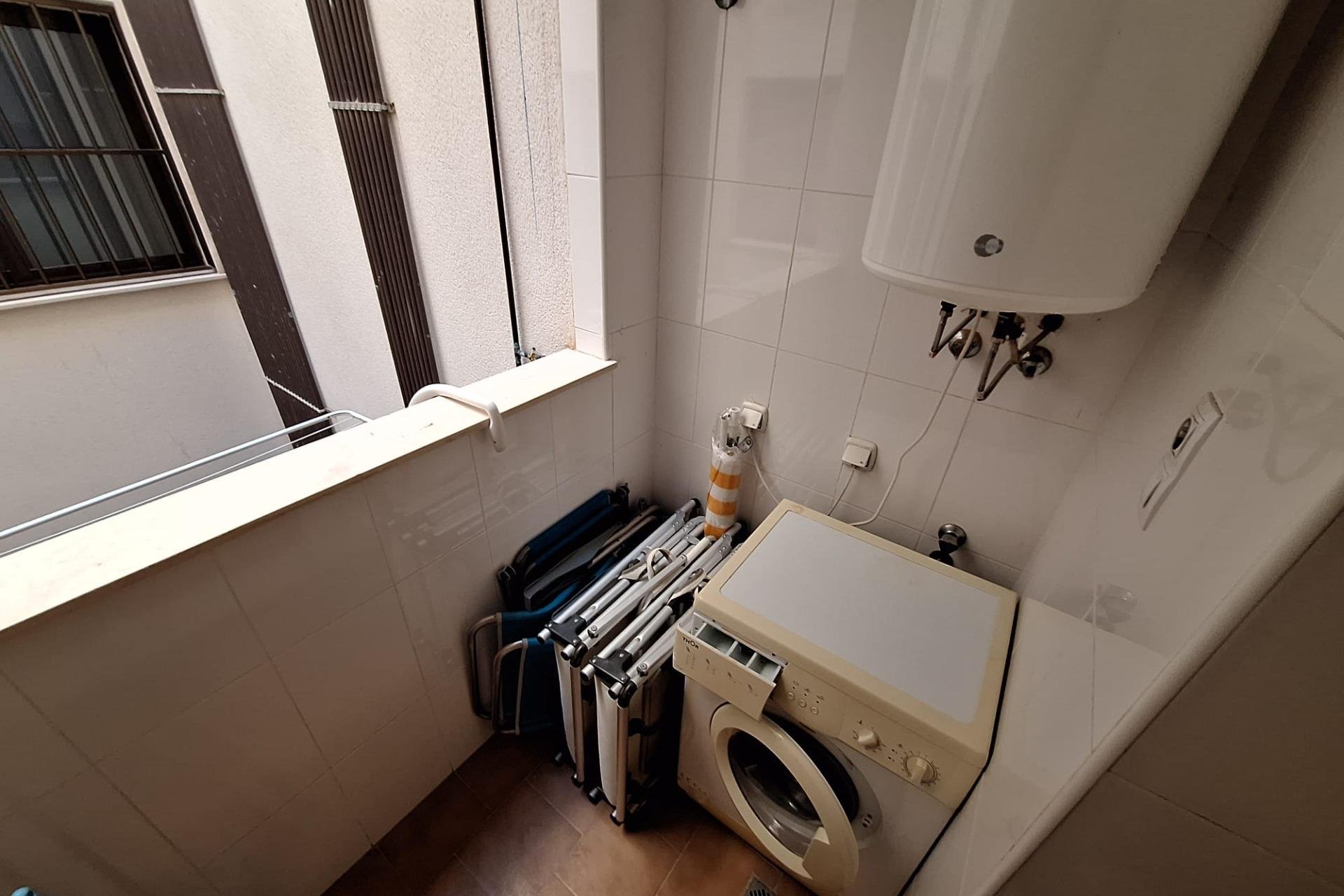  - Apartament - Torrevieja - Playa de los locos