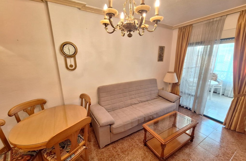  - Apartament - Torrevieja - Playa de los locos