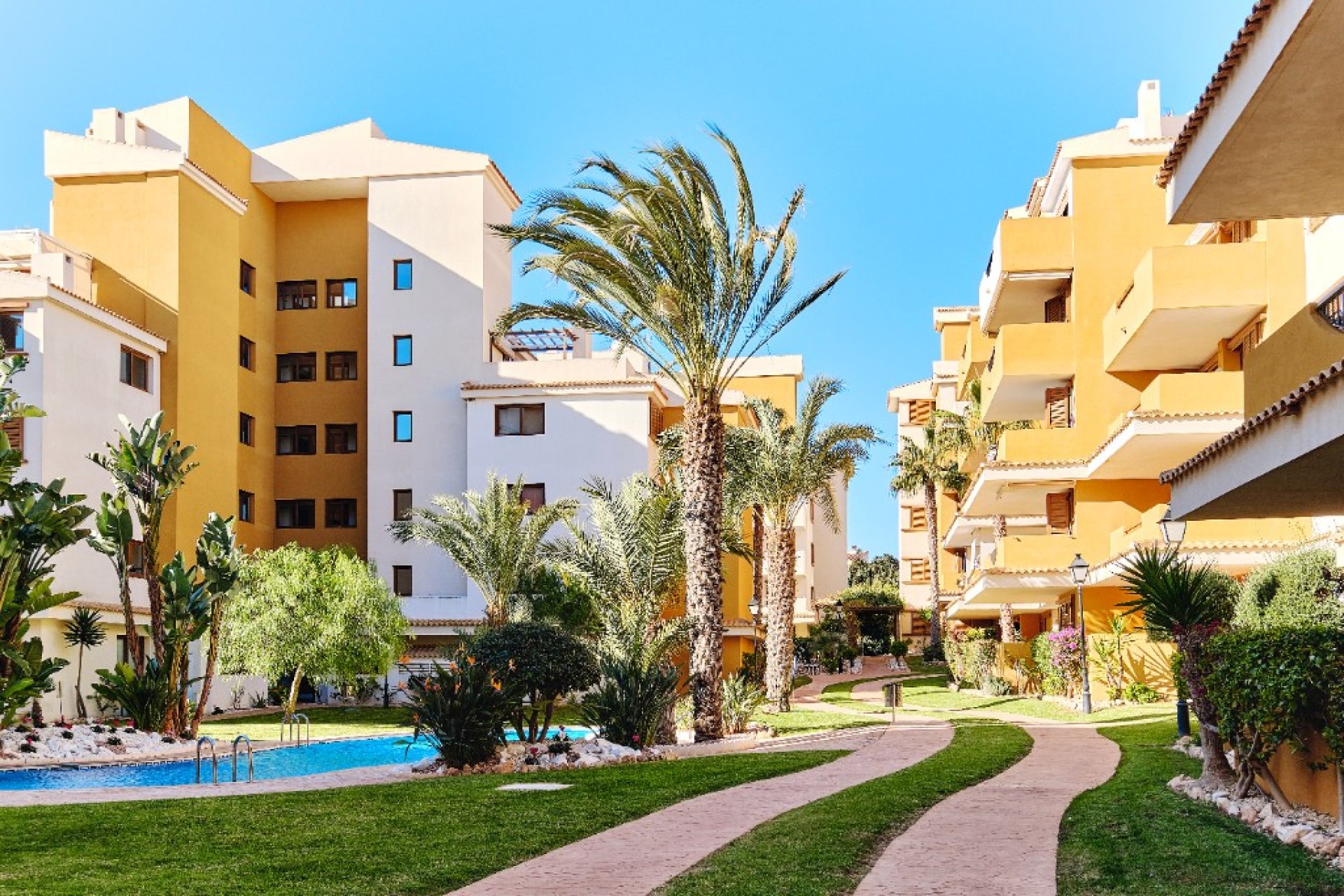  - Apartamento - Punta Prima - La Entrada