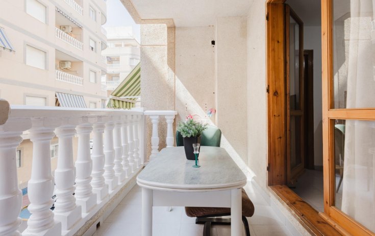 Apartamento - Reventa - Torrevieja - Playa de La Acequion