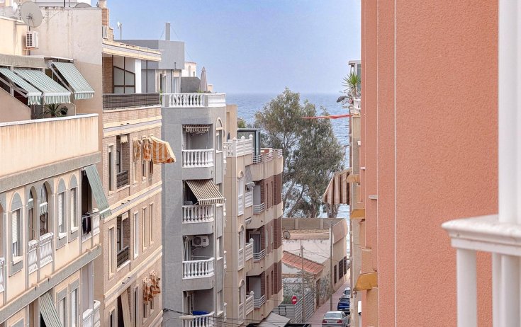 Apartment - Resale - Torrevieja - Playa de los locos