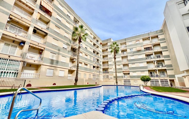 Apartment - Resale - Torrevieja - Playa del cura