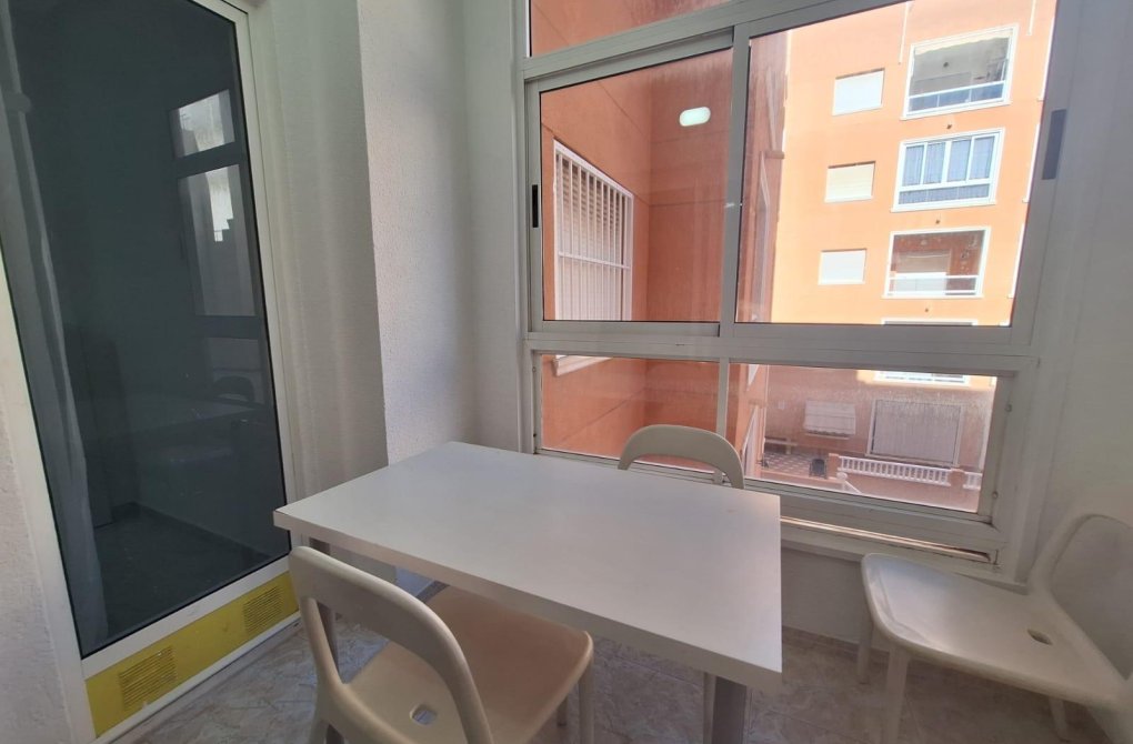  - Apartment - Torrevieja - Centro