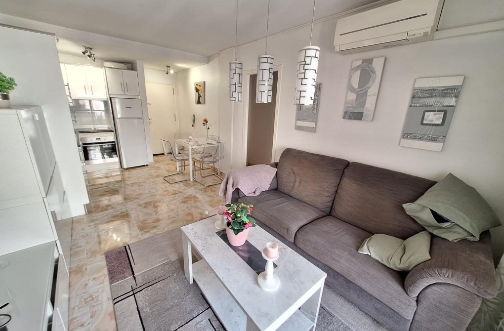  - Apartment - Torrevieja - Centro