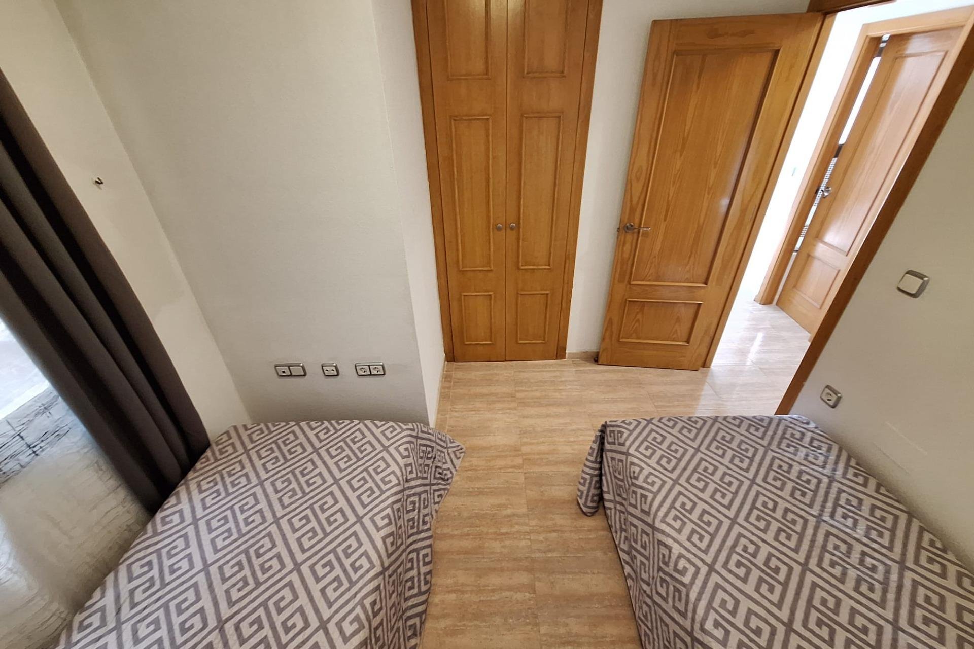  - Apartment - Torrevieja - Playa de los locos