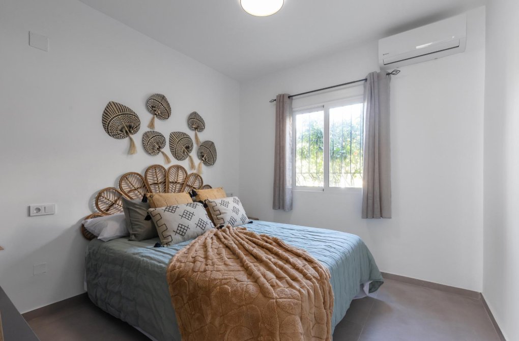  - Bungalow - Torrevieja - Zona los Frutales