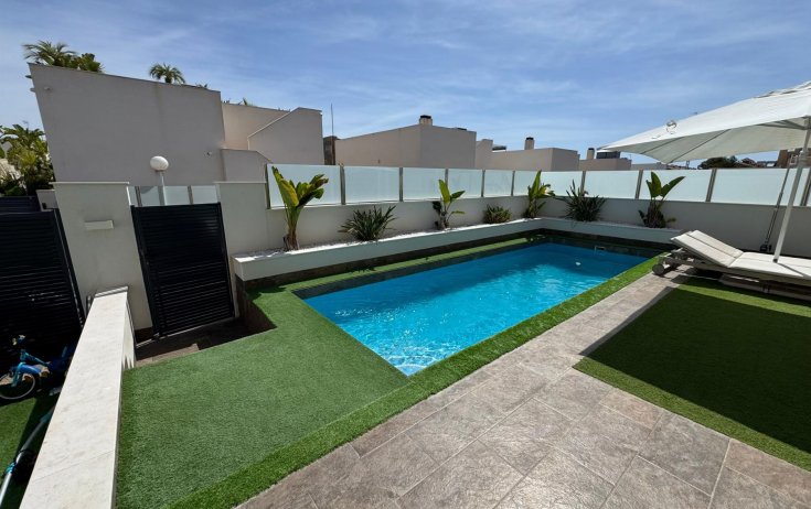 Chalet - Resale - Orihuela Costa - Villamartin