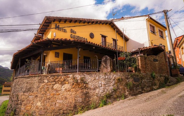 Chalet - Reventa - Lena - Lena