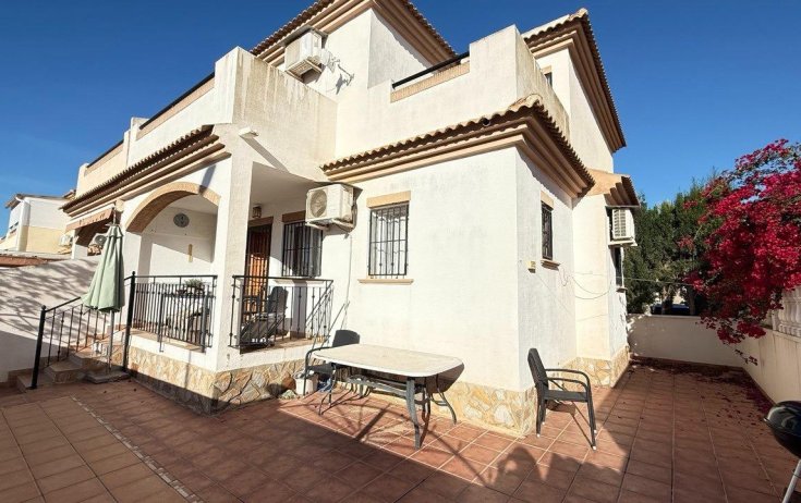 Дом рядовой застройки - Вторичное жилье - Torrevieja - Aguas Nuevas