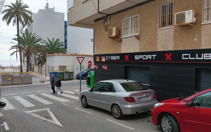 Jednostka handlowa - Rynek wtórny - Torrevieja - Playa de los Locos