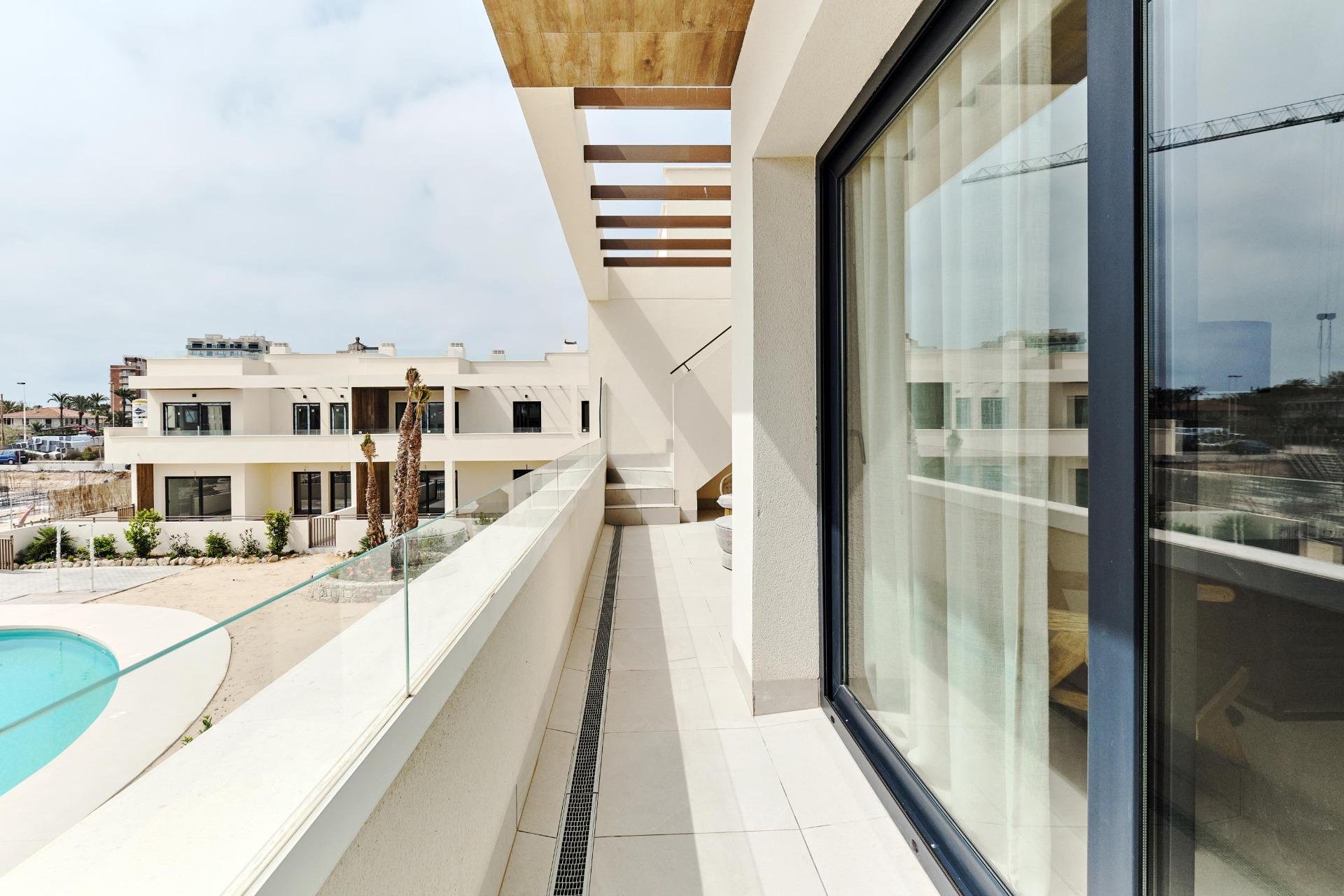 Новостройка - Бунгало - Torrevieja - Villa Amalia