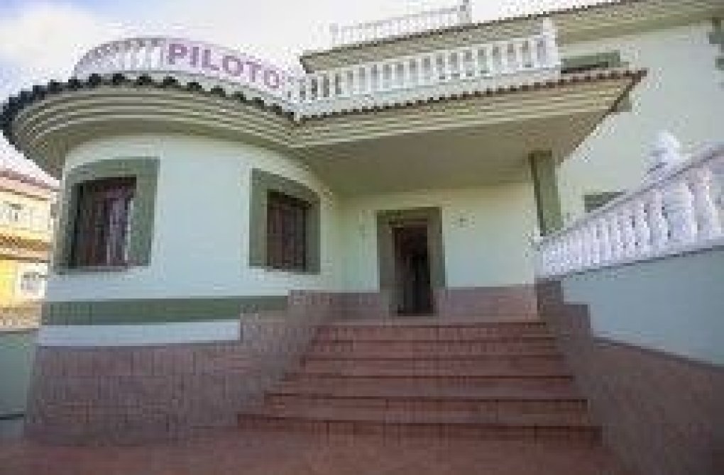 Новостройка - Villa - Torrevieja - Los altos