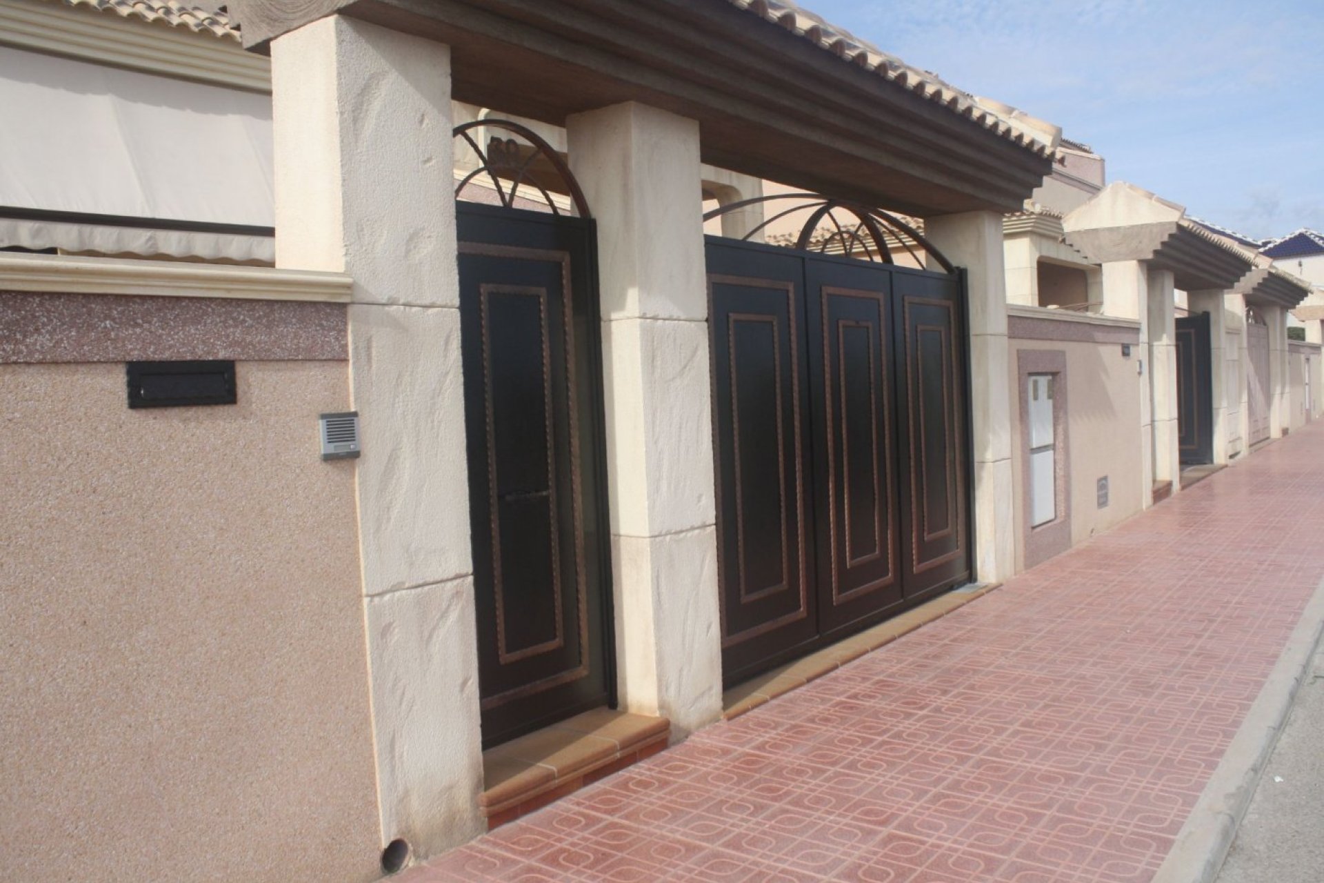 Obra nueva - Casa adosada - Torrevieja - Los altos