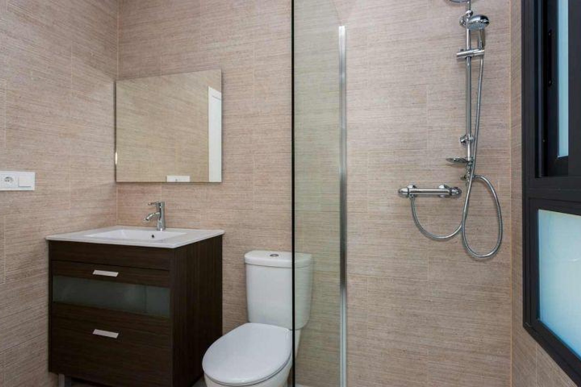 Obra nueva - Chalet - Daya Nueva - Centro