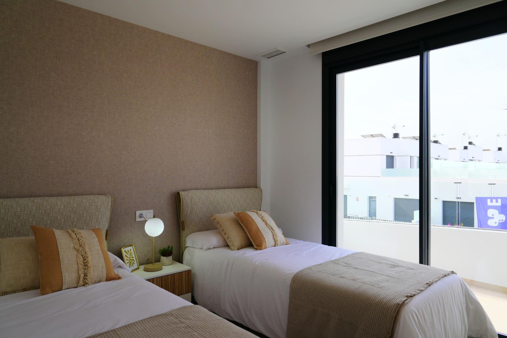 Obra nueva - Chalet - Dolores - polideportivo