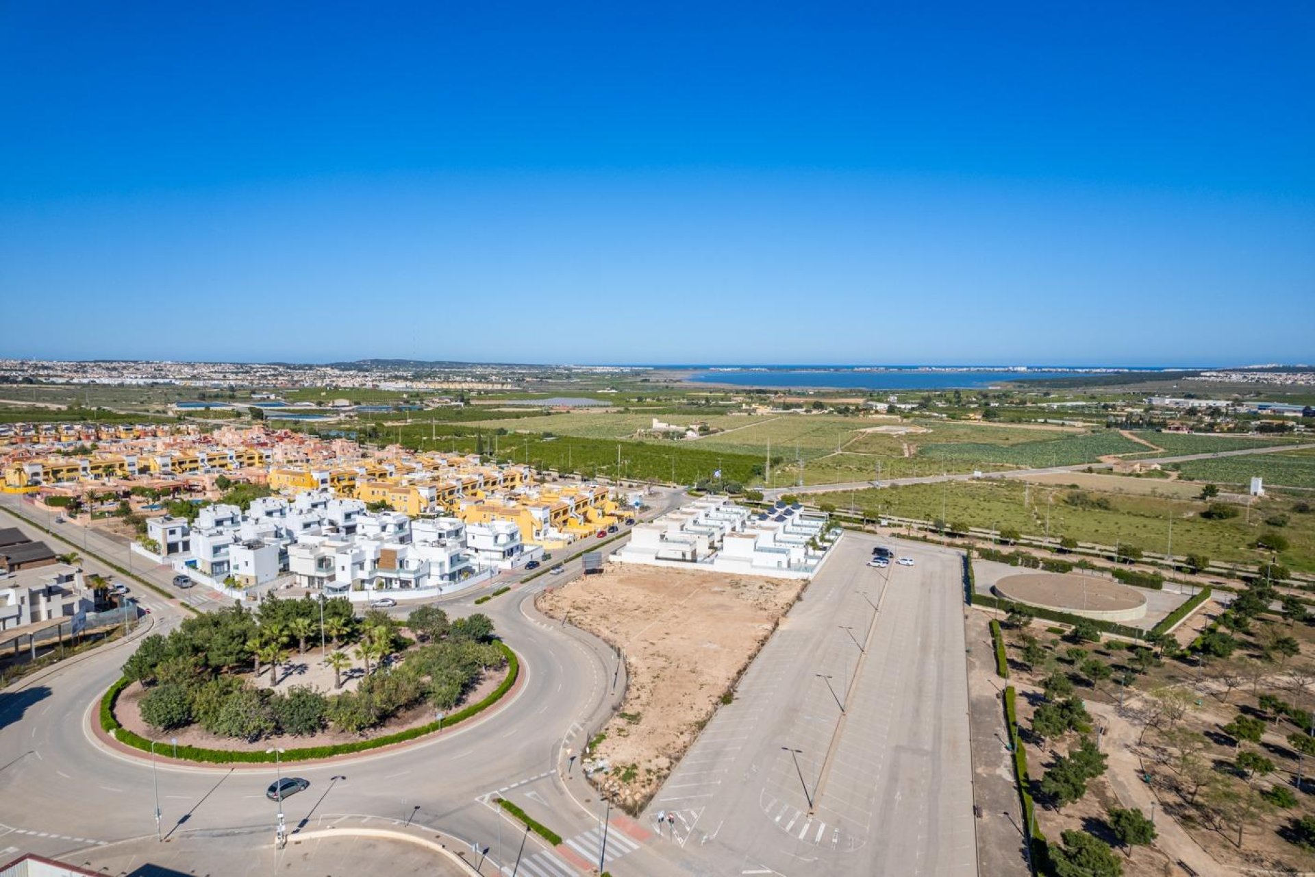 Obra nueva - Chalet - Los Montesinos - La herrada