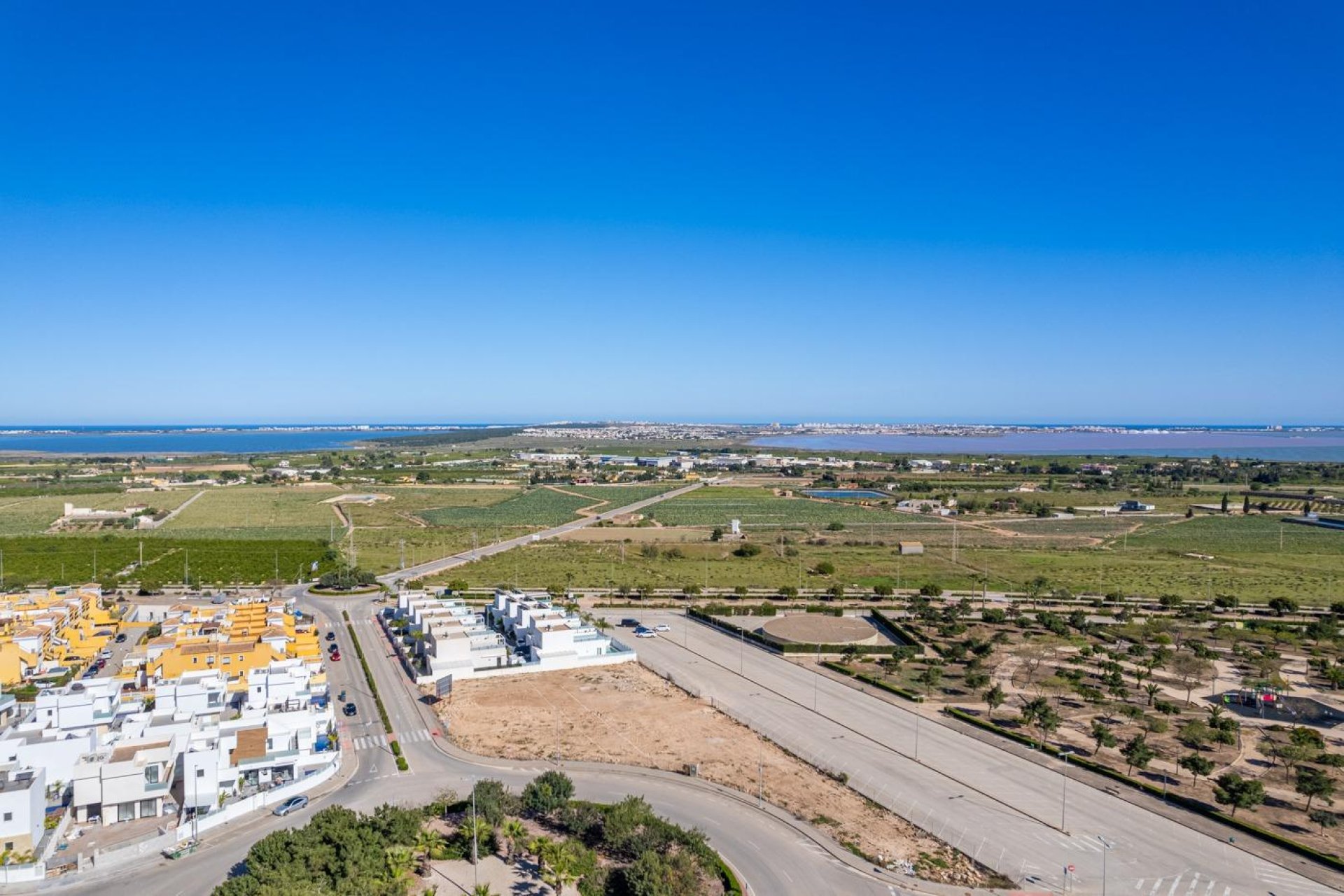 Obra nueva - Chalet - Los Montesinos - La herrada