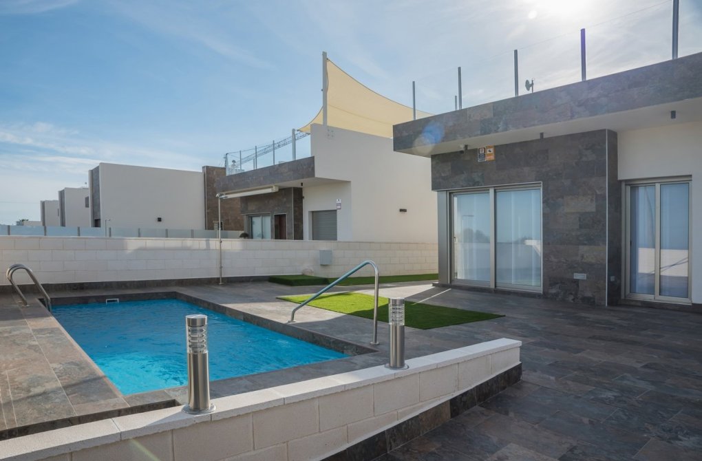 Obra nueva - Chalet - Orihuela Costa - PAU 8