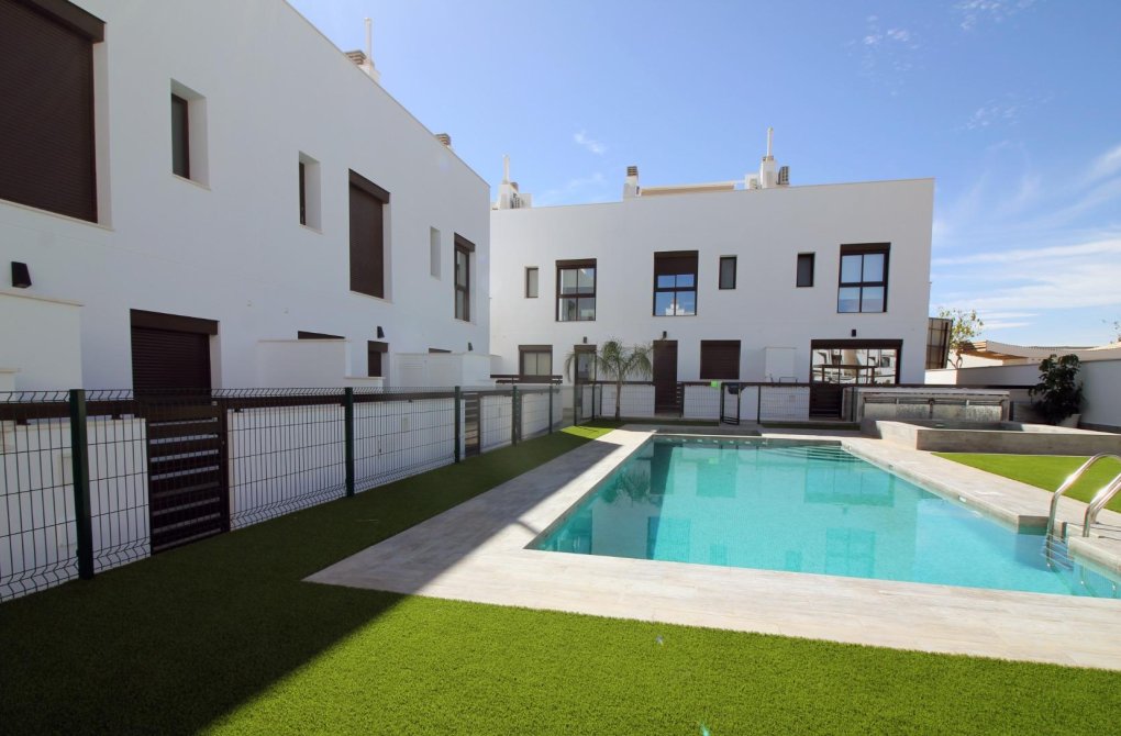 Obra nueva - Chalet - Pilar de la Horadada - parque Andromeda