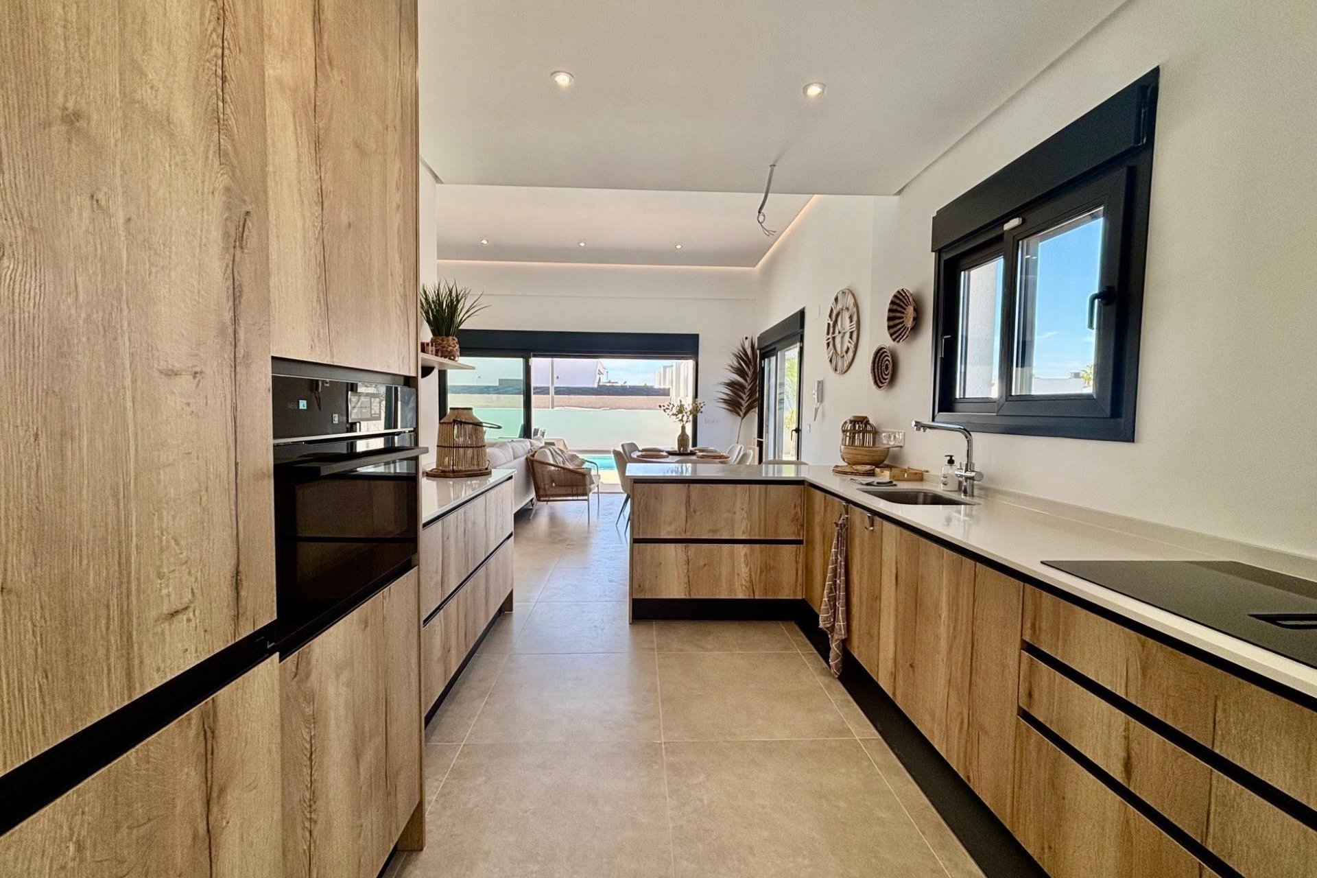 Obra nueva - Chalet - Rafal - polideportivo