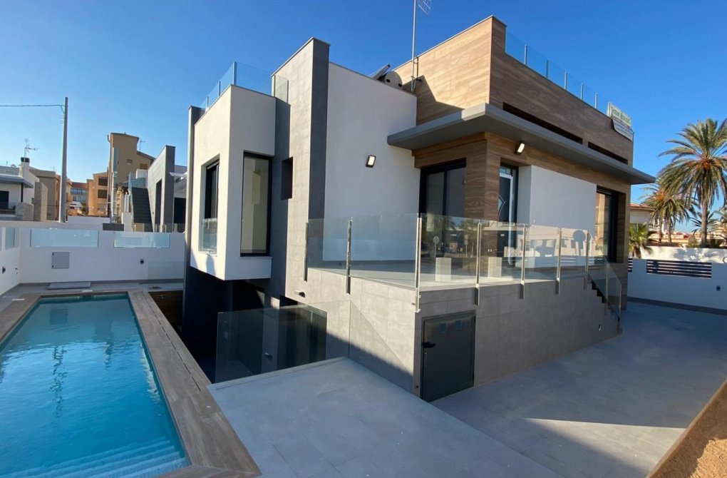 Obra nueva - Chalet - Torrevieja - La Mata