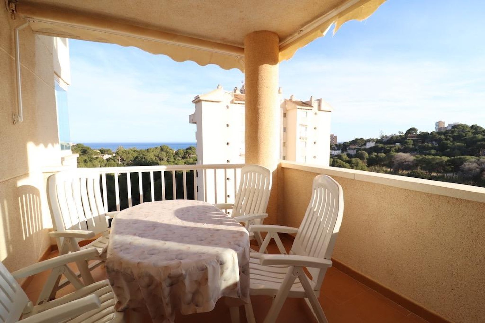 Resale - Apartamento - Orihuela Costa - Campoamor