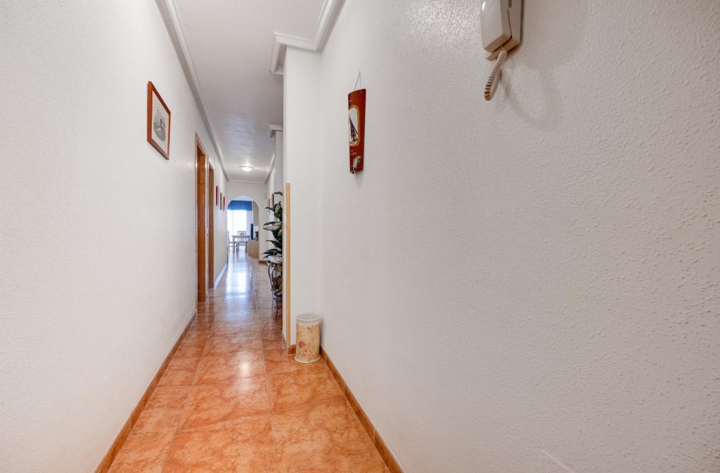 Resale - Apartamento - Torrevieja - Centro