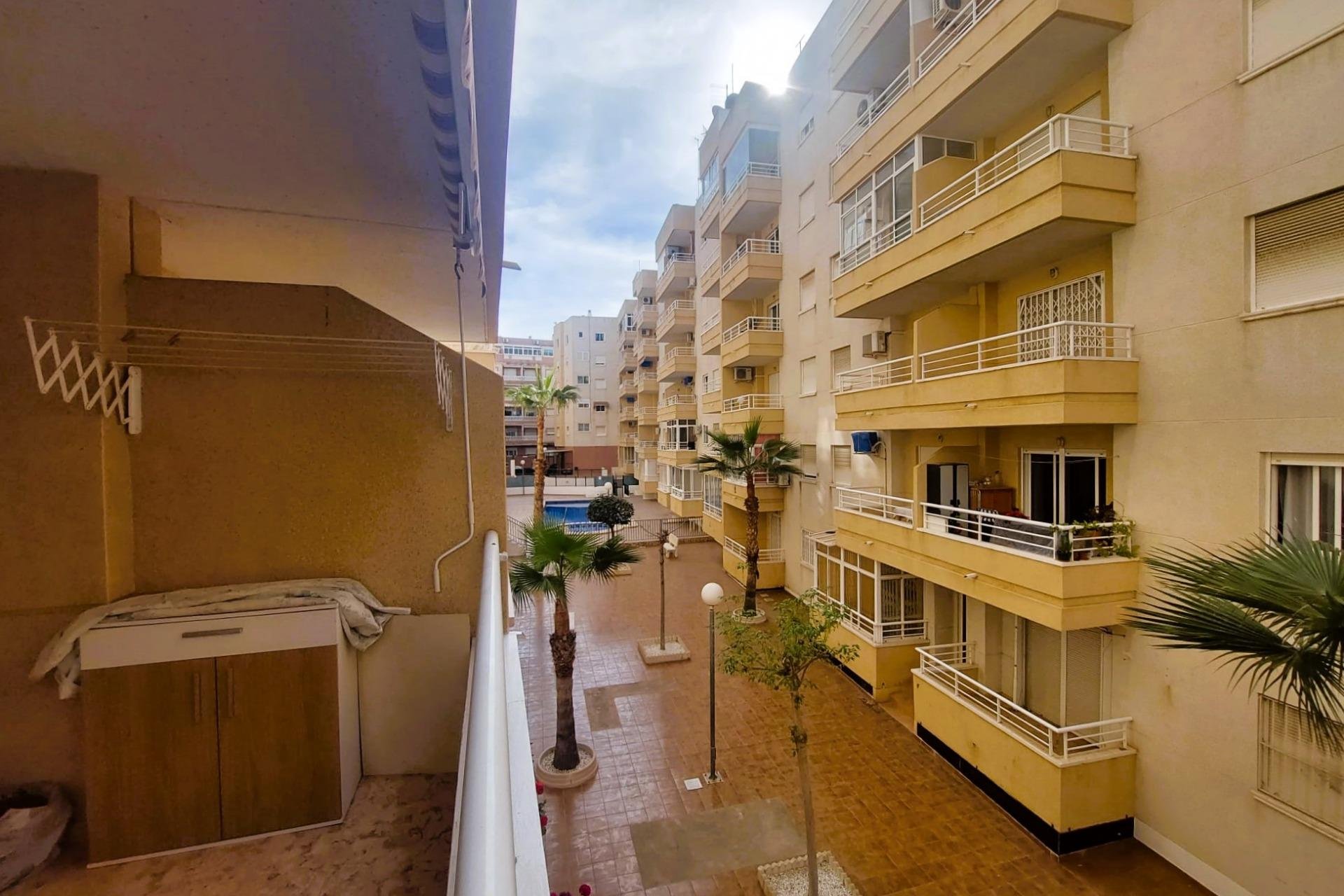 Resale - Apartamento - Torrevieja - Centro