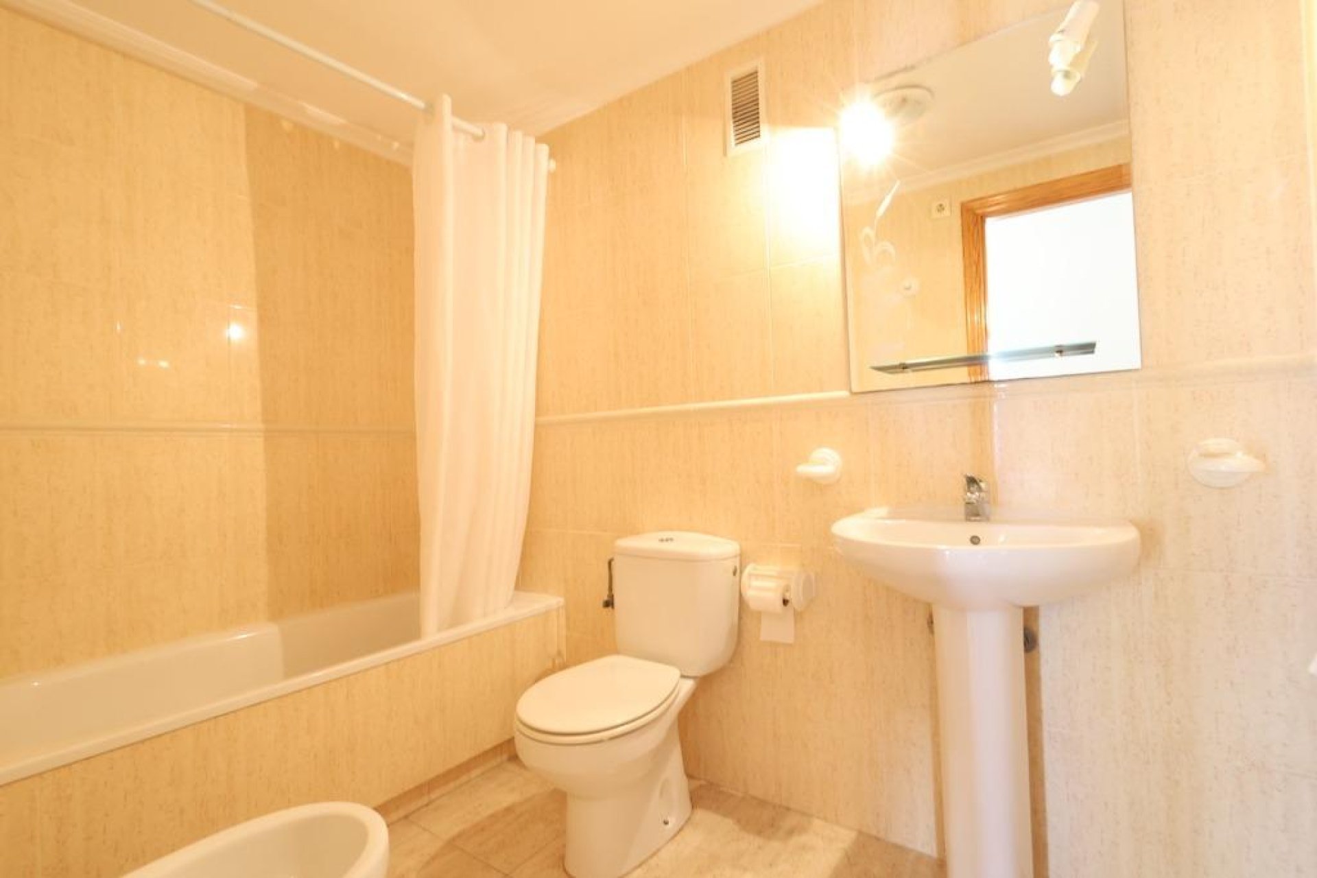 Resale - Apartamento - Torrevieja - La Mata