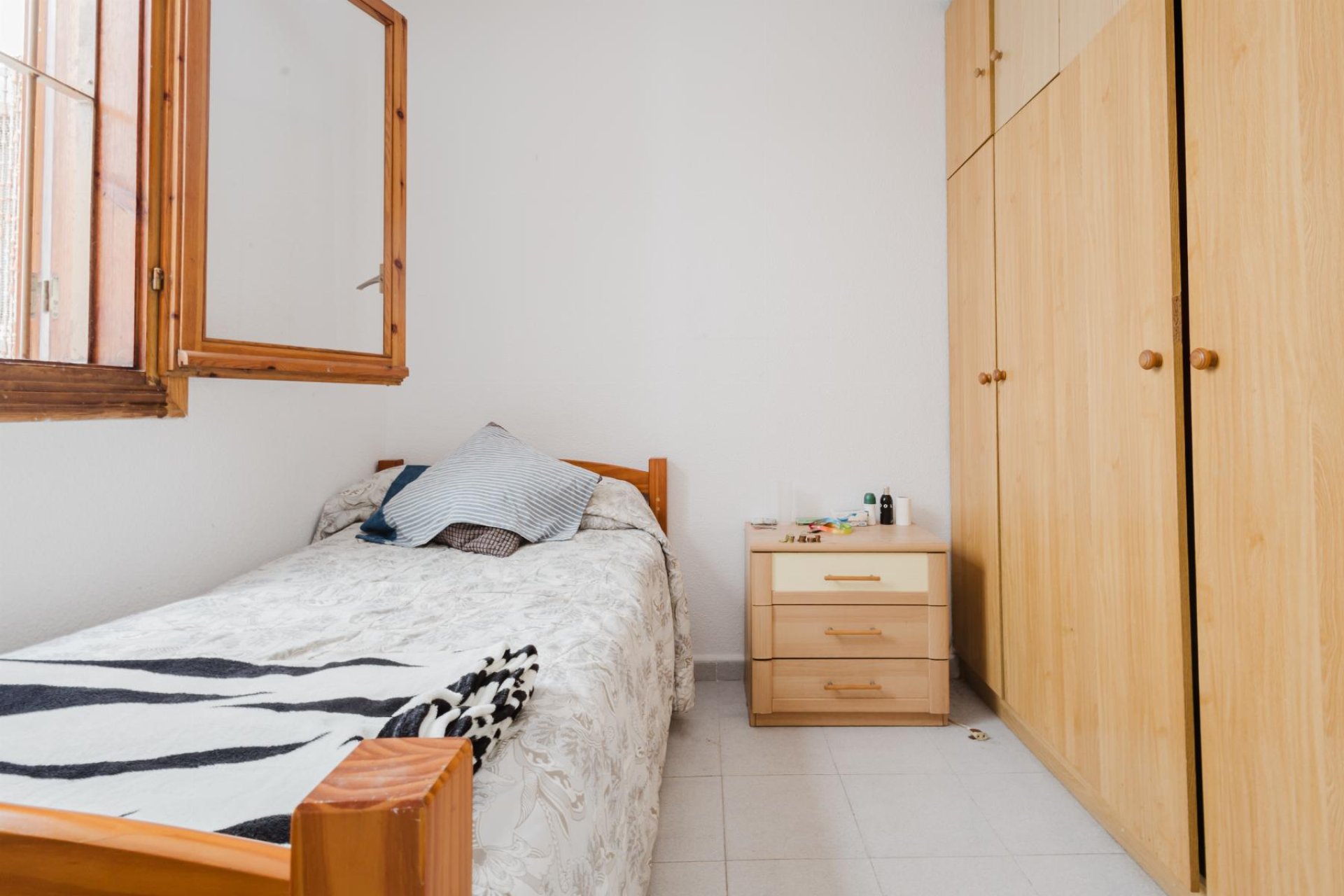 Resale - Apartamento - Torrevieja - Playa de La Acequion