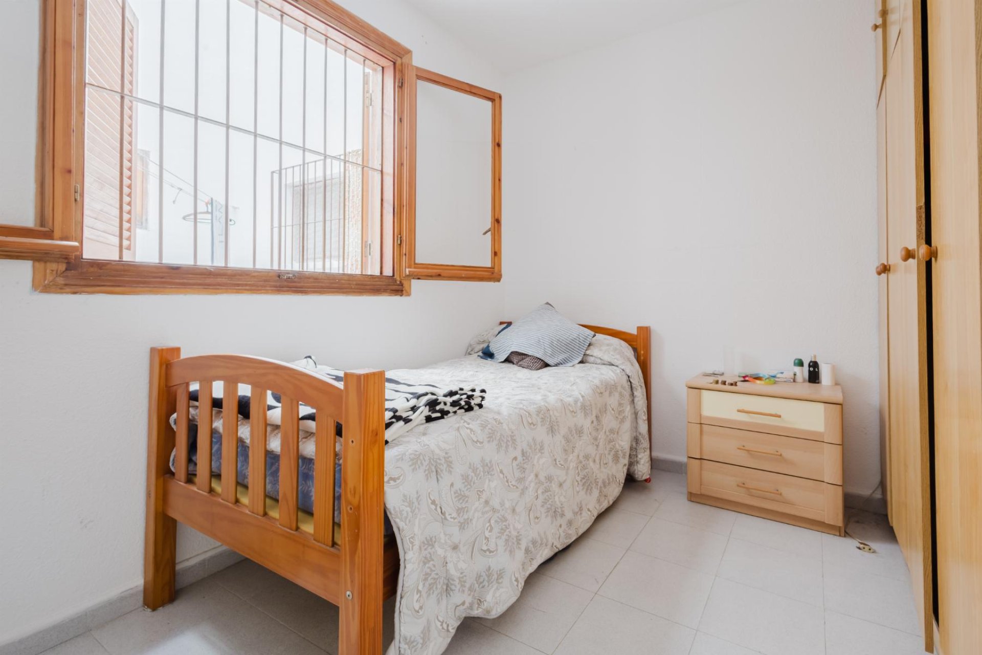Resale - Apartamento - Torrevieja - Playa de La Acequion
