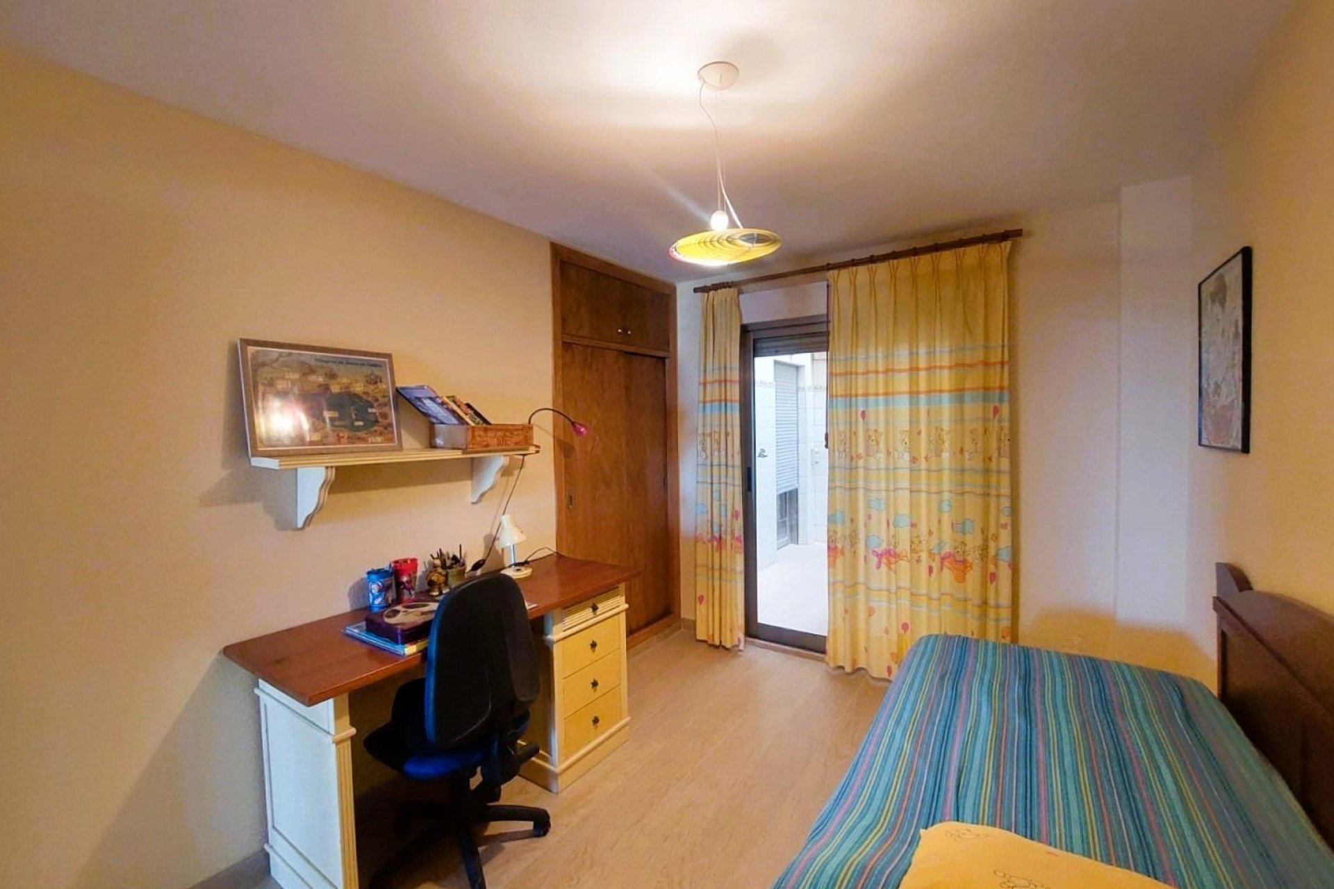 Resale - Apartamento - Torrevieja - Playa de los Locos