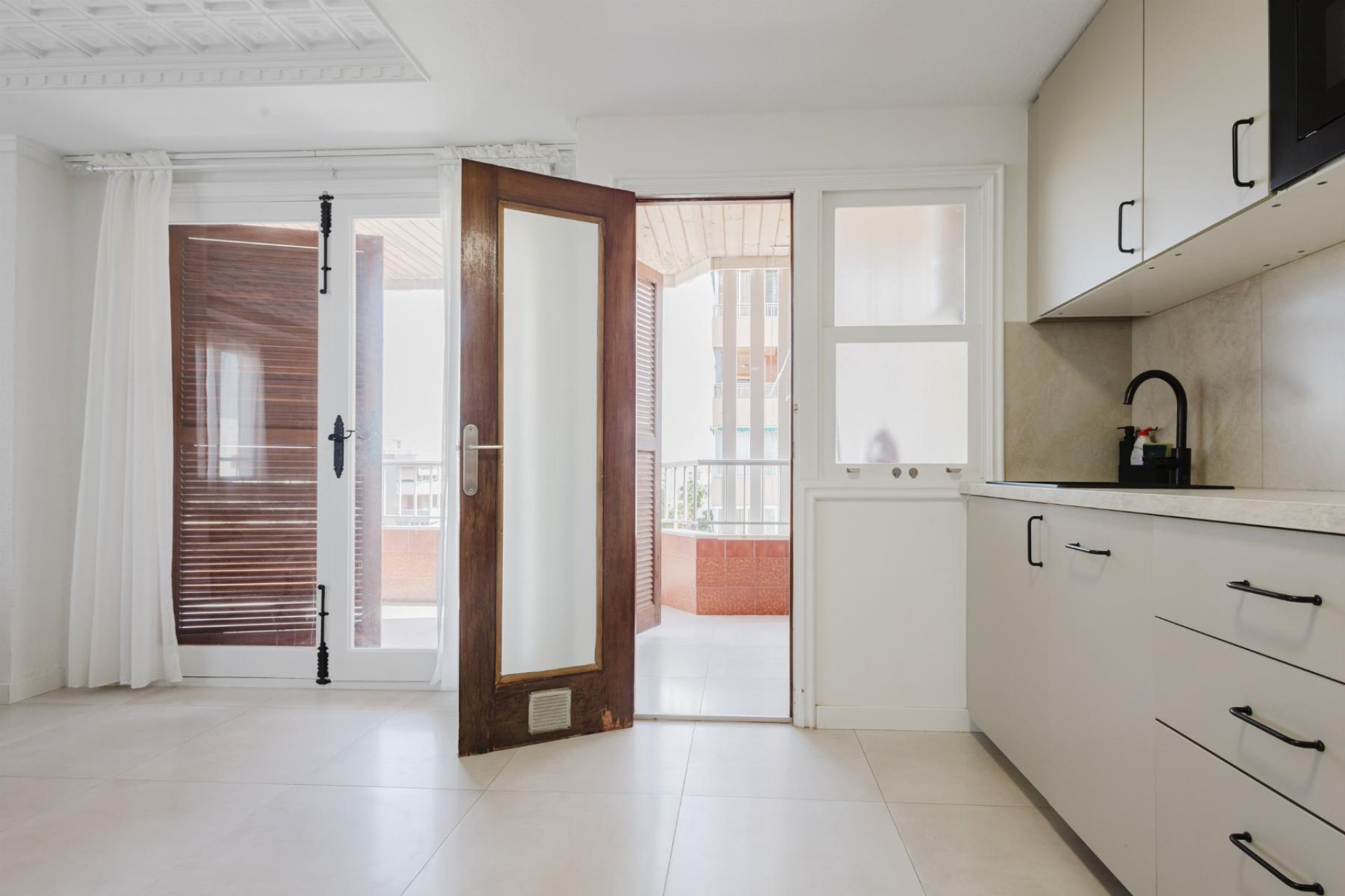 Resale - Apartamento - Torrevieja - Playa del Acequión