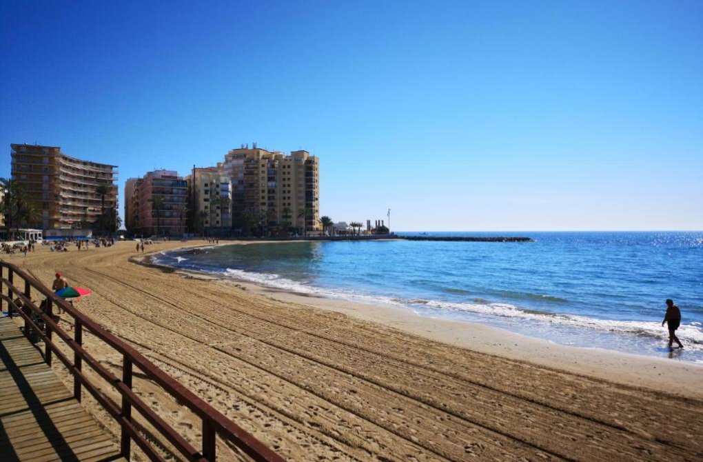 Resale - Apartamento - Torrevieja - Playa del Cura