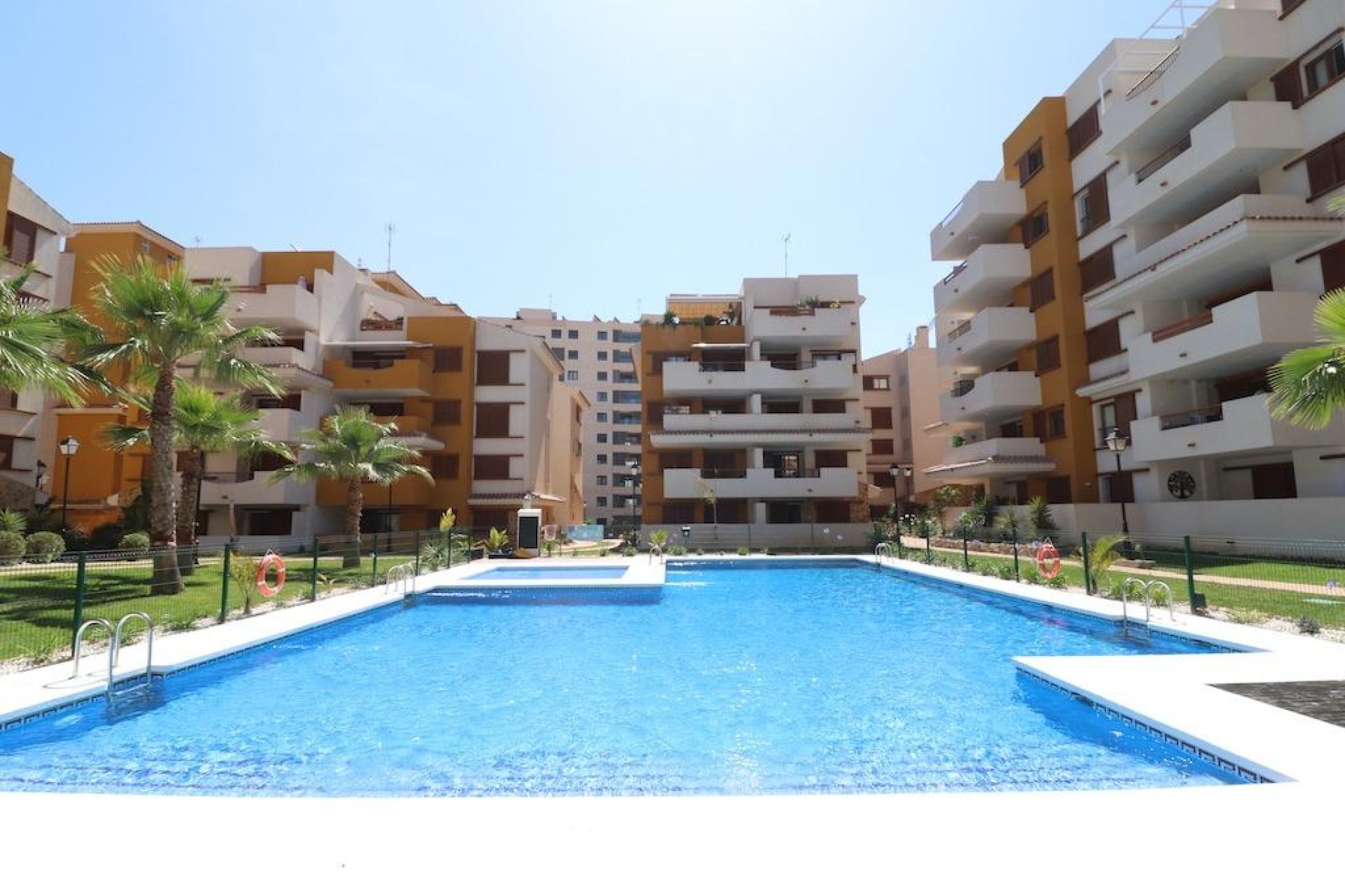 Resale - Apartamento - Torrevieja - Punta prima