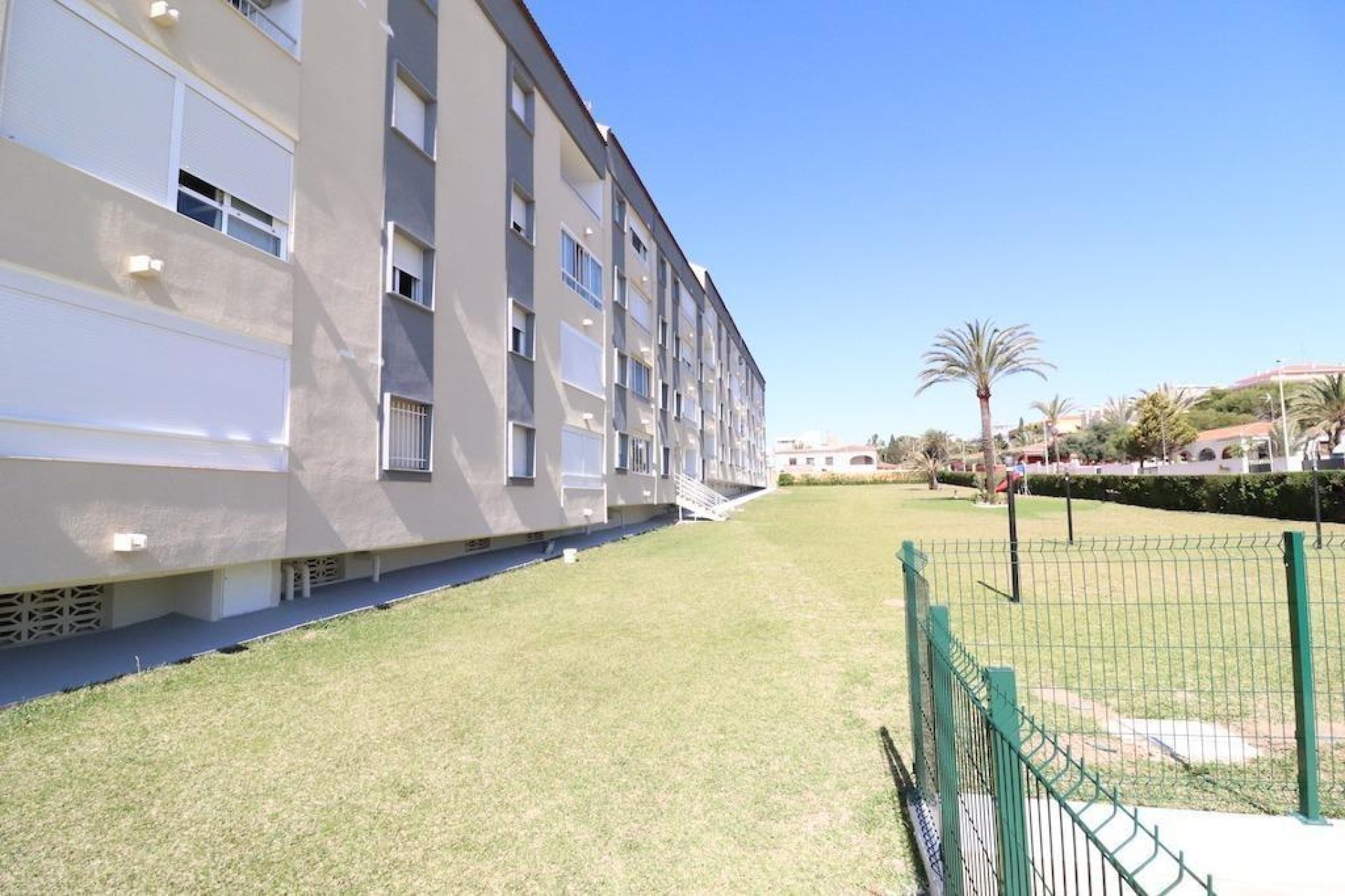 Resale - Apartamento - Torrevieja - Punta prima