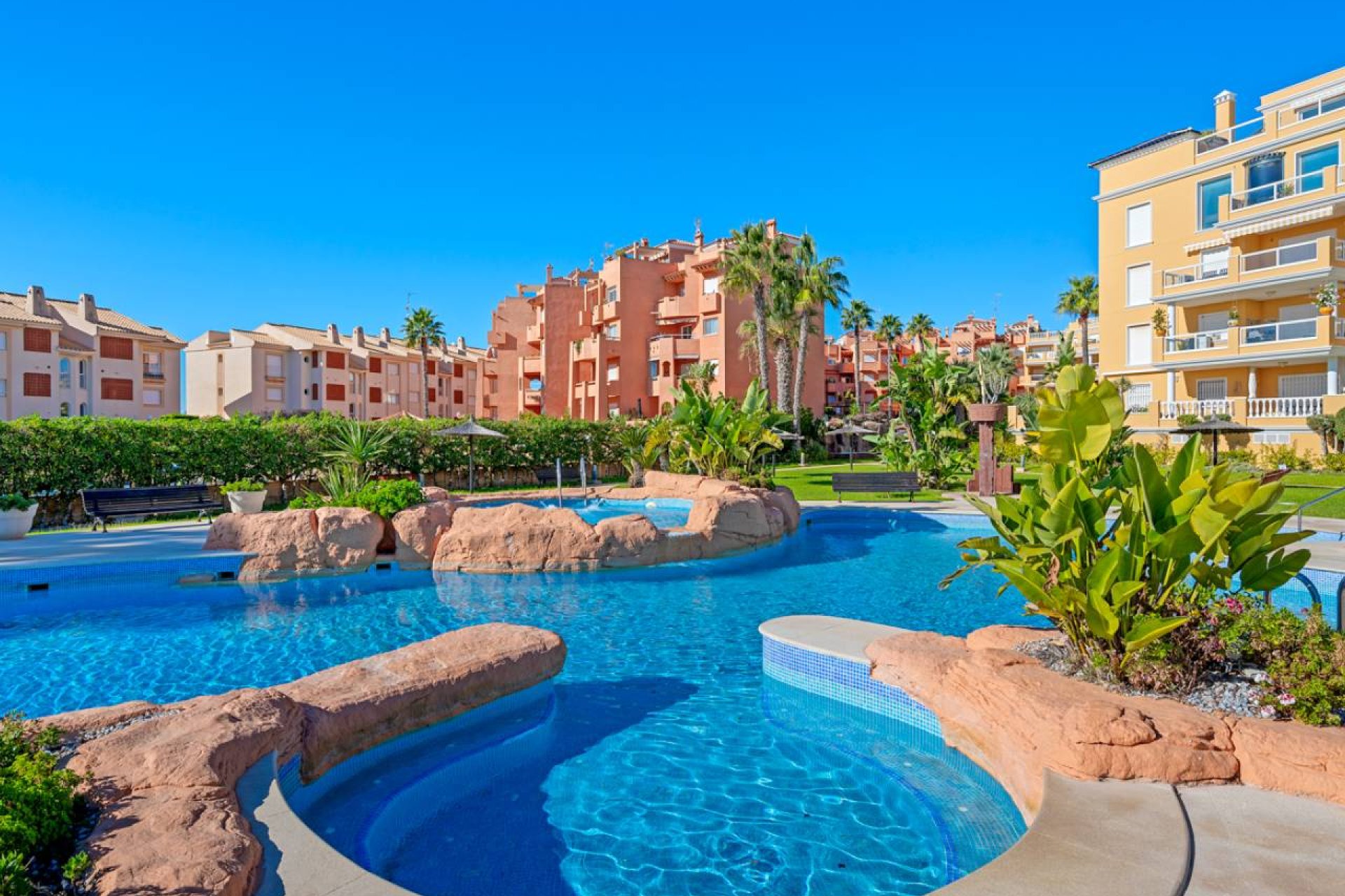 Resale - Apartment - Cabo Roig