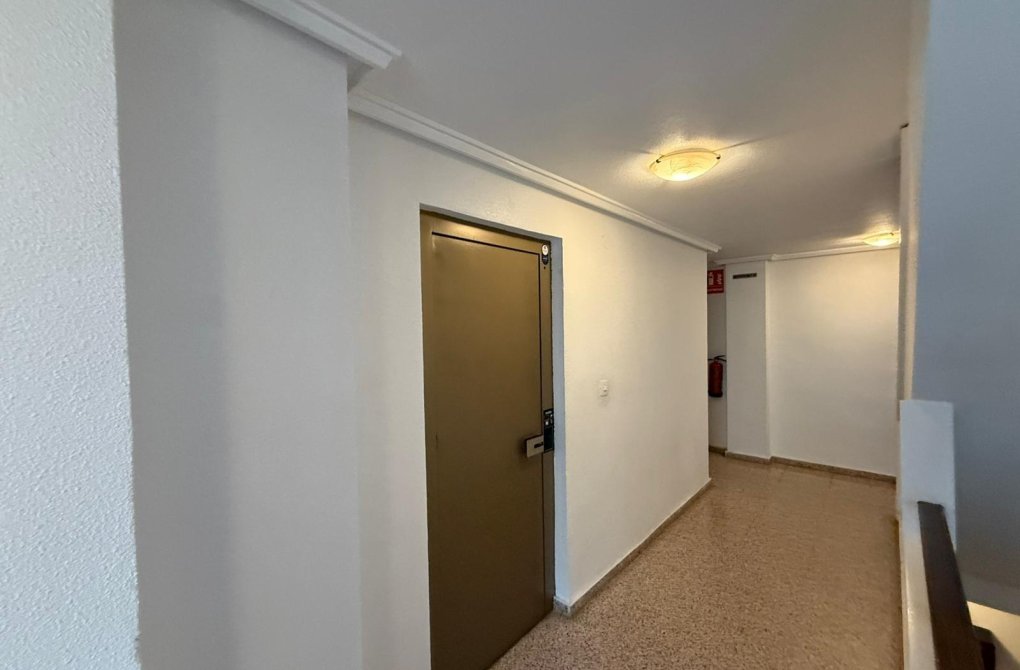 Resale - Apartment - Guardamar del Segura - CENTRO
