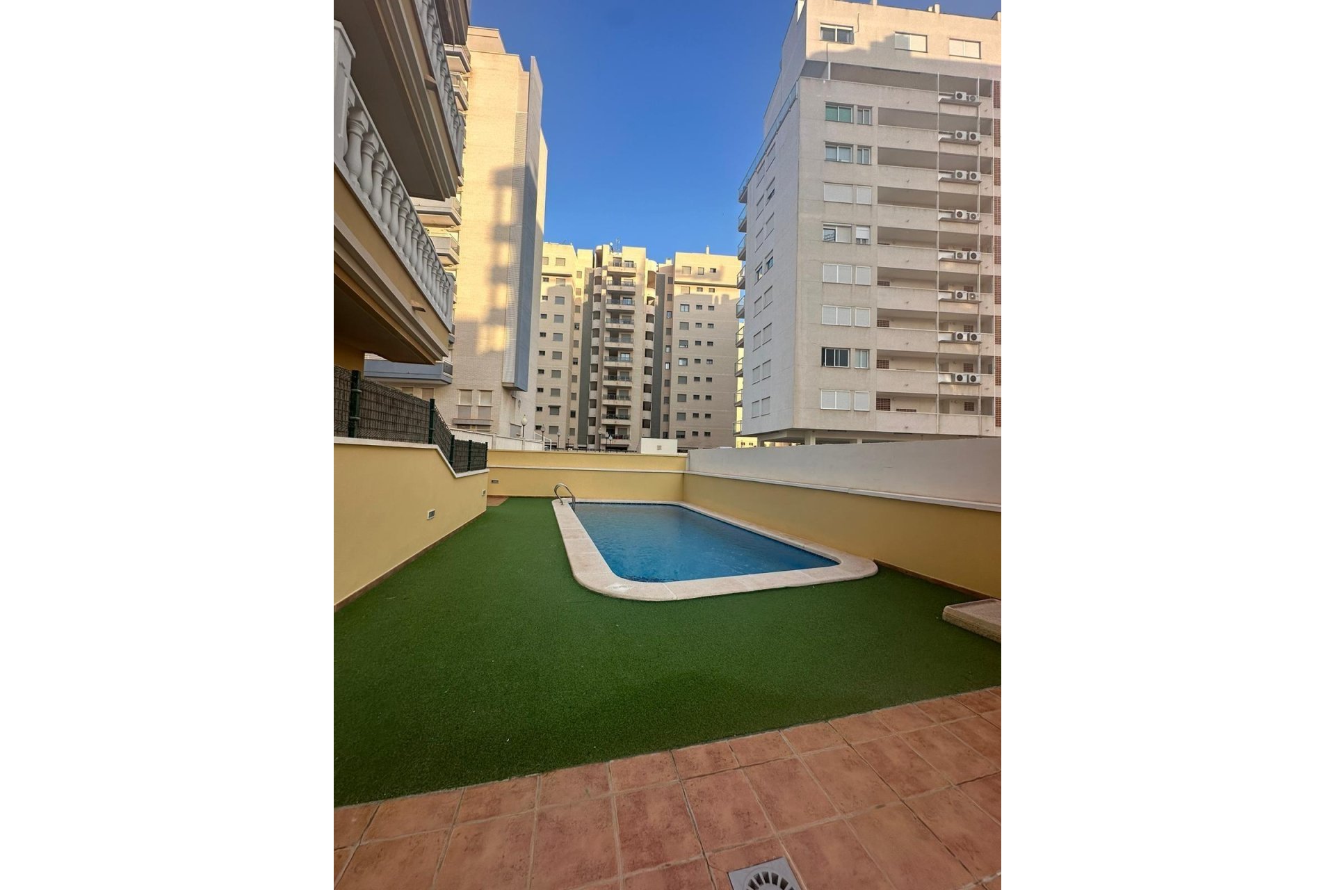 Resale - Apartment - Guardamar del Segura - CENTRO