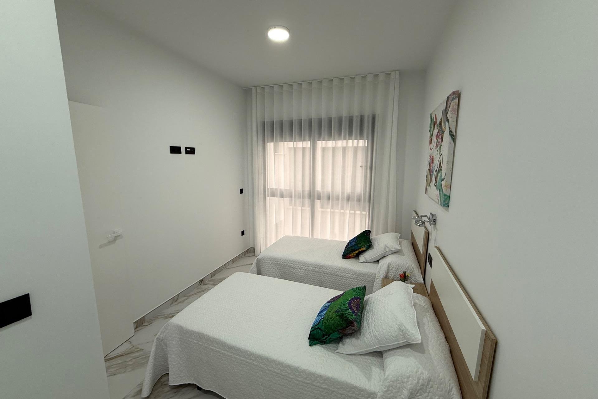 Resale - Apartment - Guardamar del Segura - Pueblo