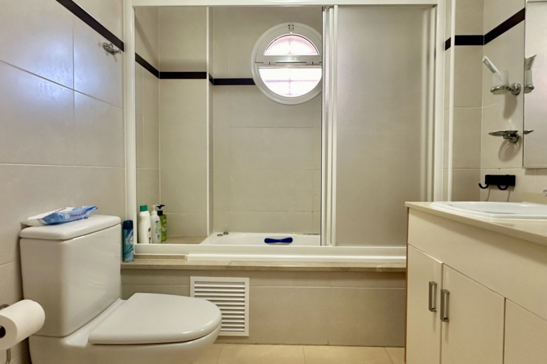 Resale - Apartment - Mil Palmeras