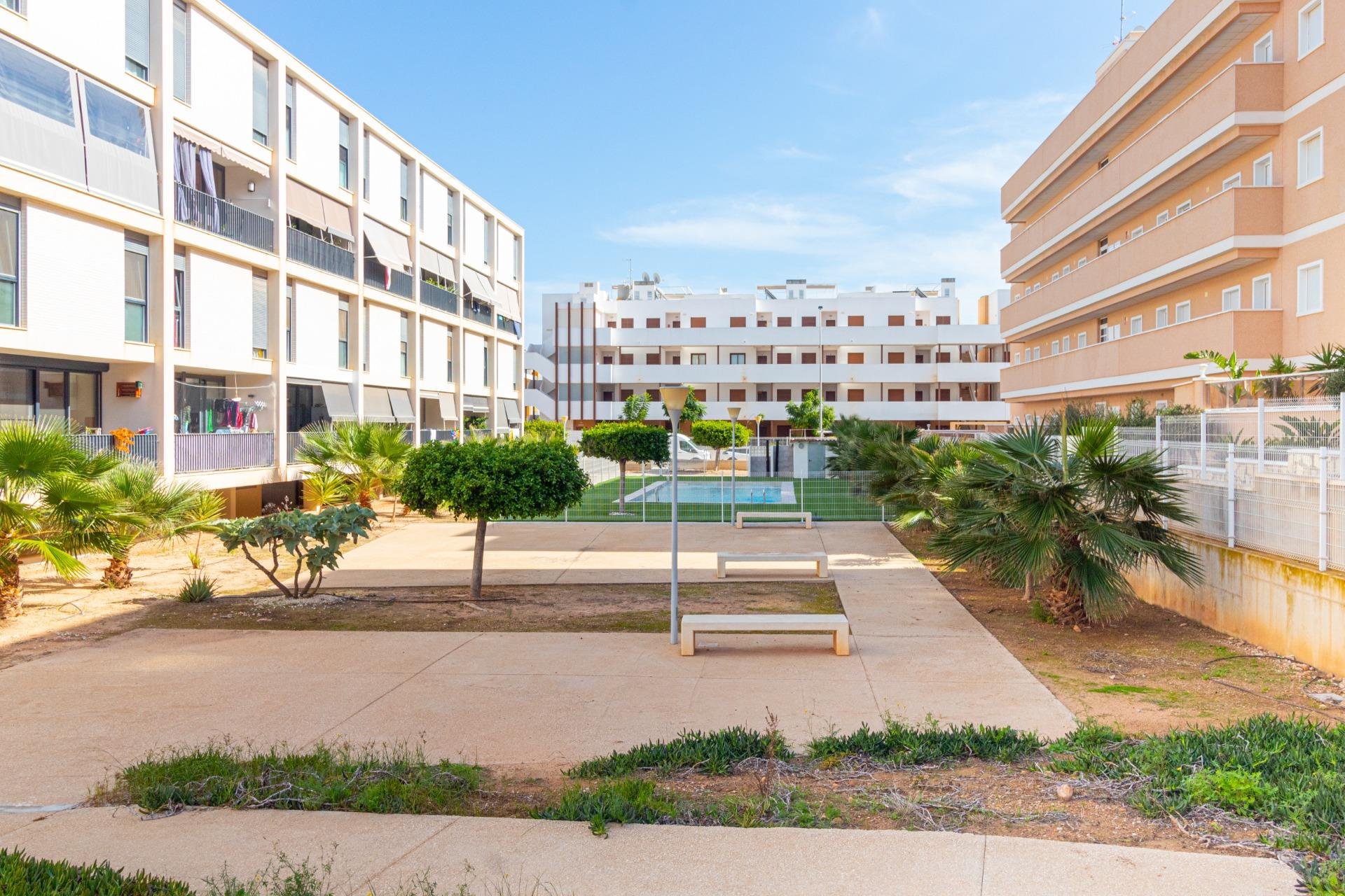 Resale - Apartment - Orihuela Costa - Los Dolses