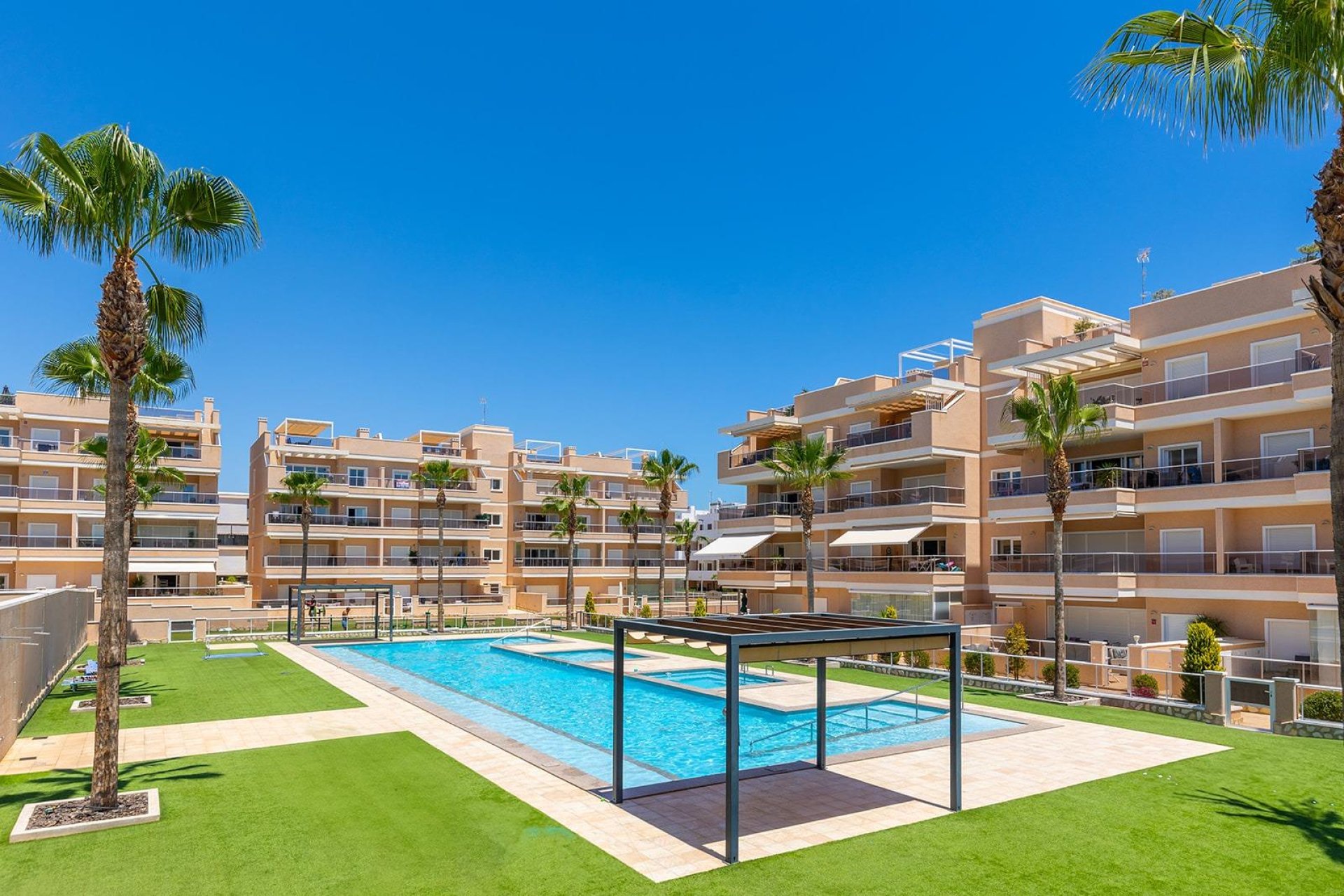 Resale - Apartment - Orihuela Costa - Los Dolses