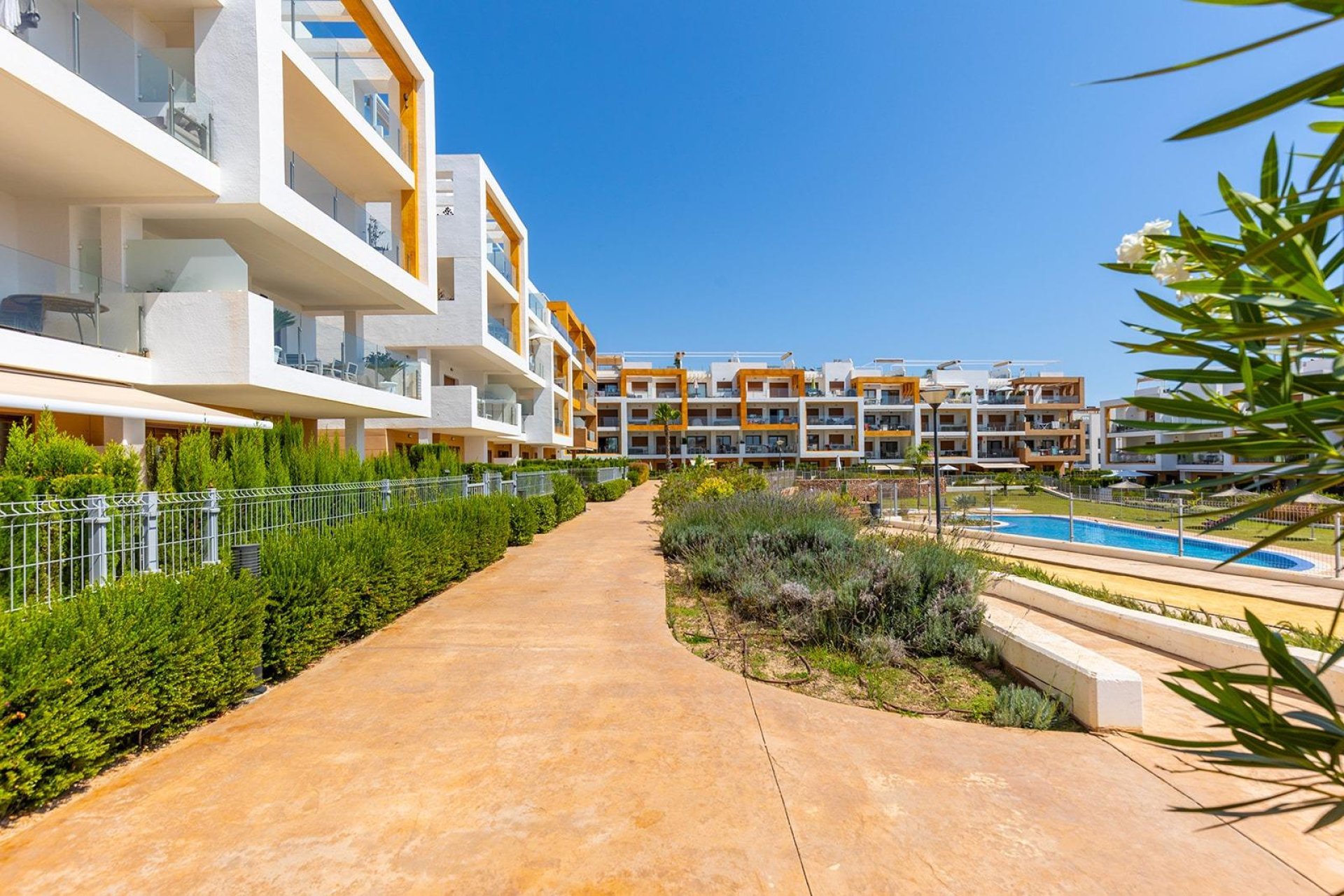 Resale - Apartment - Orihuela Costa - Los Dolses