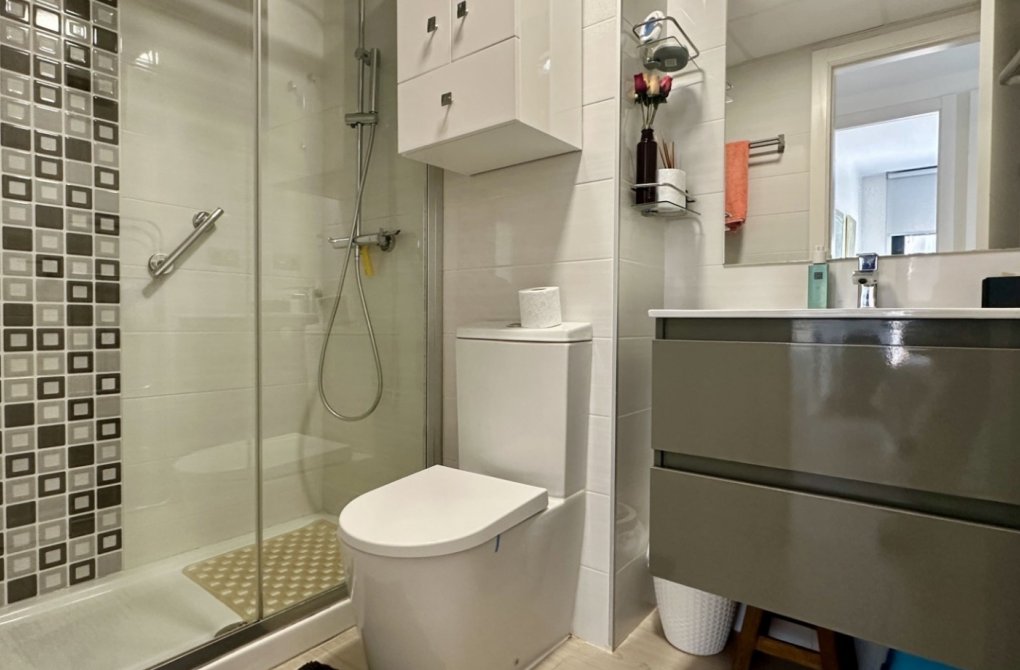 Resale - Apartment - Orihuela Costa - Punta Prima