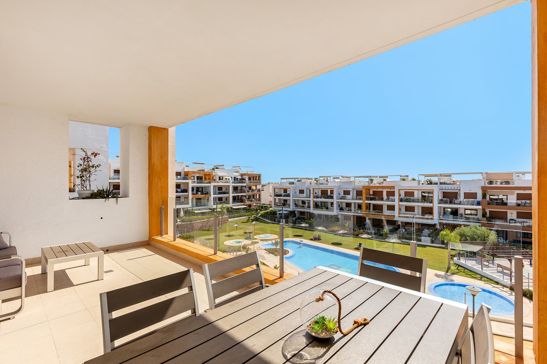 Resale - Apartment - Orihuela Costa - Villamartin