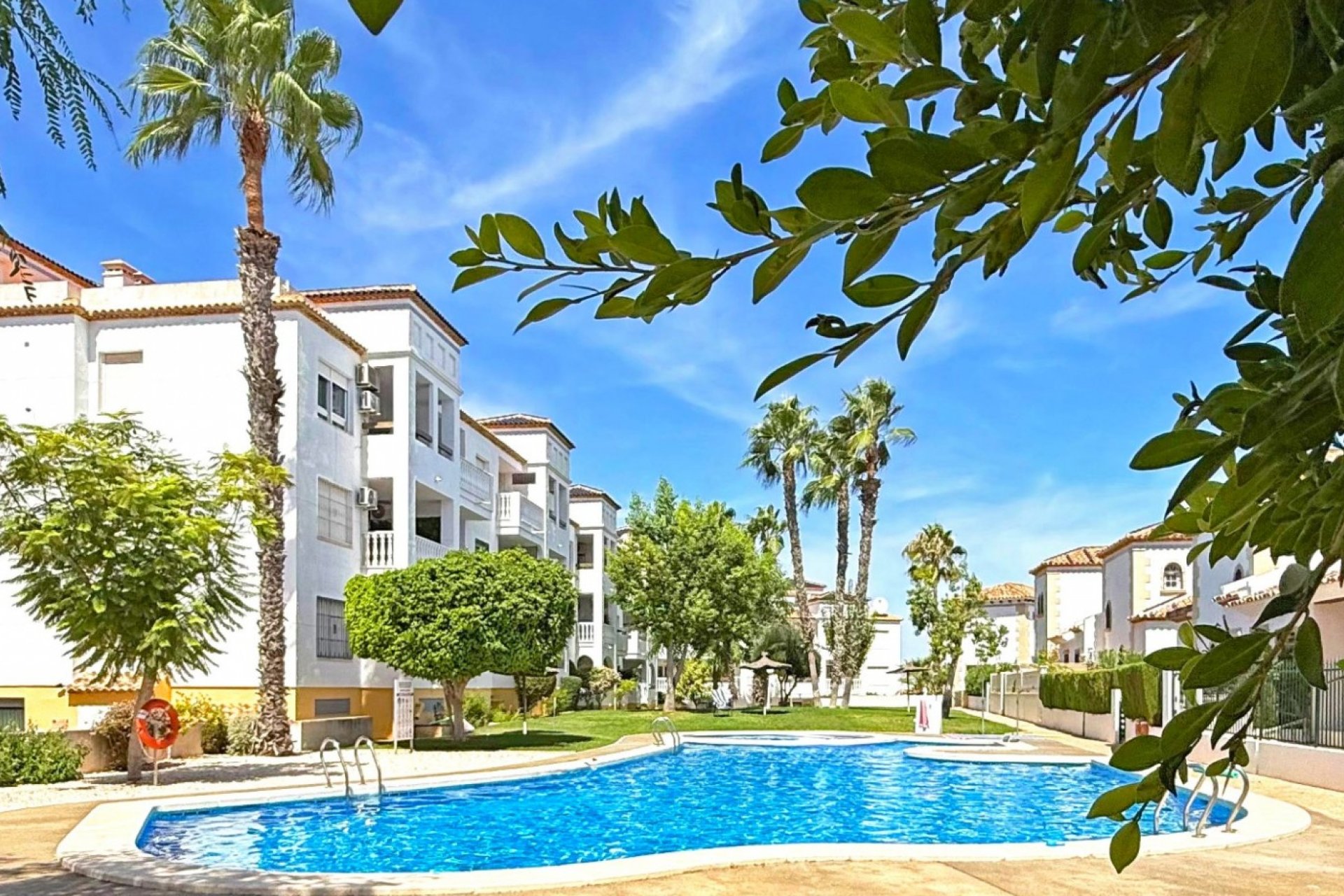 Resale - Apartment - Orihuela Costa - Villamartín
